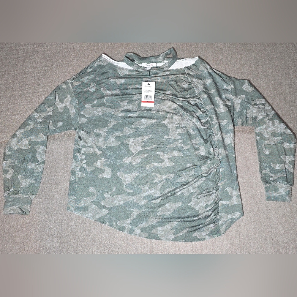 Skinnygirl Green Camouflage Long Sleeve NWT XS Breathable Lightweight